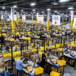 Amazon sube el salario a $20 por hora para empleados en EE. UU.